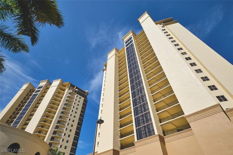 4 bedroom Condominium at 14300 Riva Del Lago Dr 805, Riva Del Lago, Fort Myers — photo 2