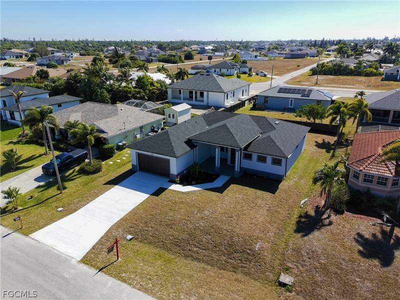 3 bedroom SingleFamilyResidence at 4214 NW 32nd St, Cape Coral, Cape Coral — photo 3