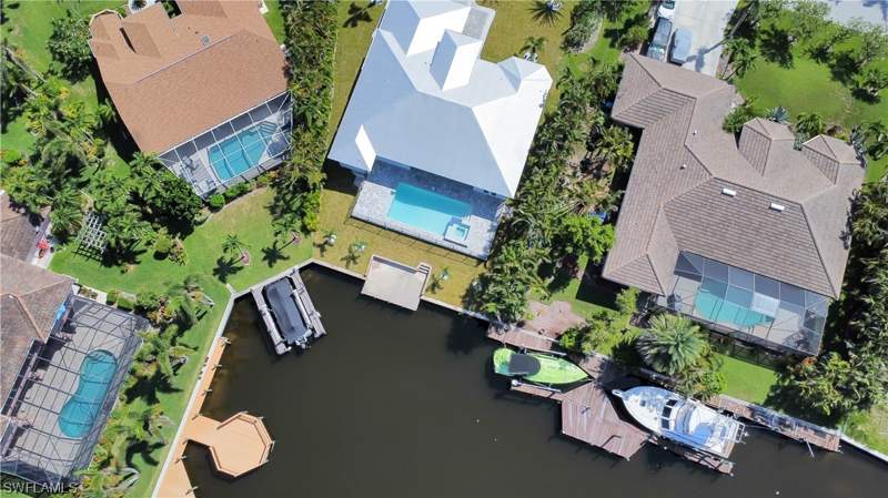3 bedroom SingleFamilyResidence at 2563 SW 27th Ave, Cape Coral, Cape Coral — photo 2