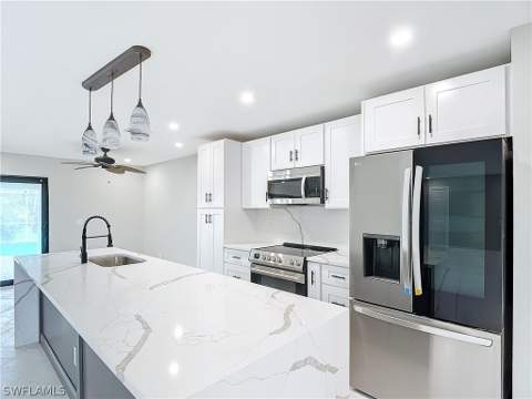 3679 Woodstork Ct, Fort Myers FL - photo 16 of 50