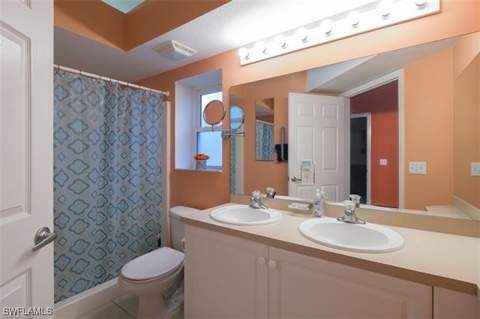 4925 Sandra Bay Dr 201, Naples FL - photo 10 of 18