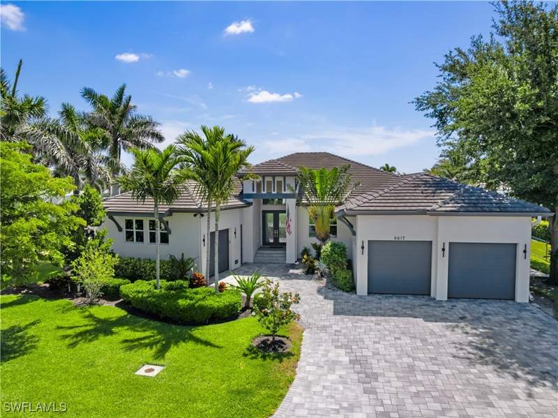 3 bedroom SingleFamilyResidence at 6617 Joanna Cir, Town And River, Fort Myers — photo 2