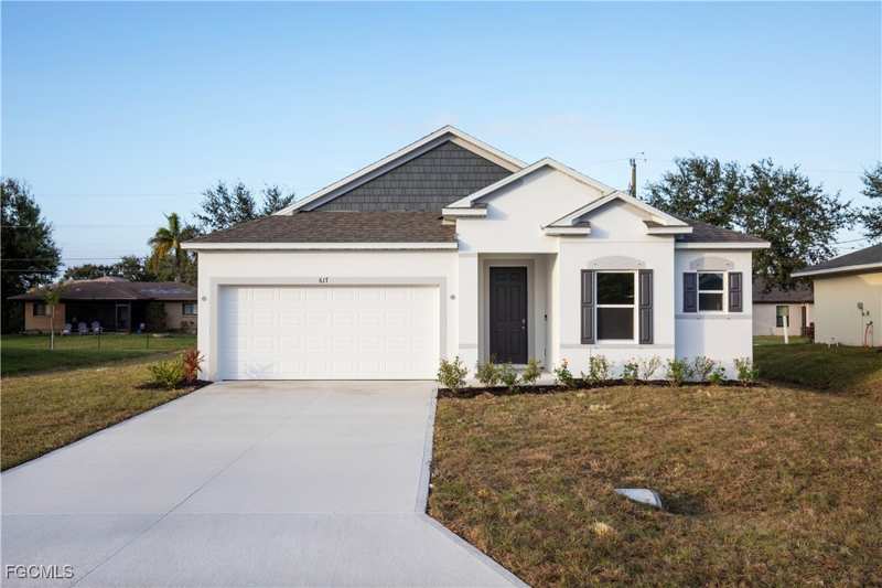 3 bedroom SingleFamilyResidence at 617 SE 3rd Ter, Cape Coral, Cape Coral — photo 1