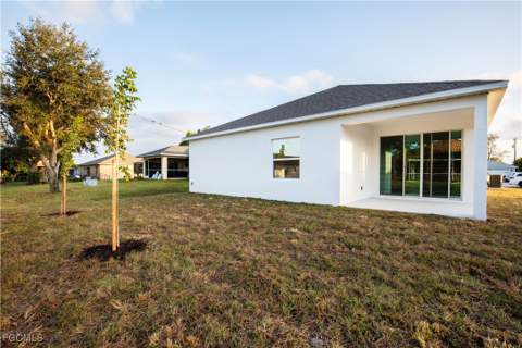 617 SE 3rd Ter, Cape Coral FL - photo 11 of 18
