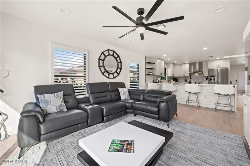 3 bedroom SingleFamilyResidence at 538 106th Ave N, Naples Park, Naples — photo 3