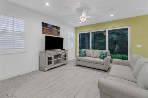 6953 Avalon Cir 1801, Naples FL - photo 10 of 26
