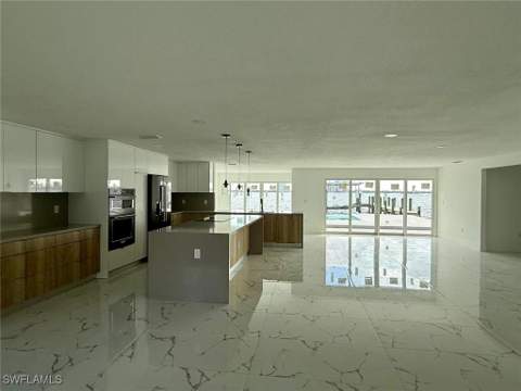 111 E North Shore Ave, North Fort Myers FL - photo 15 of 46