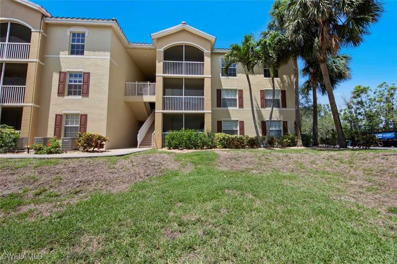 2 bedroom Condominium at 4105 Residence Dr 718, The Residence, Fort Myers — photo 2