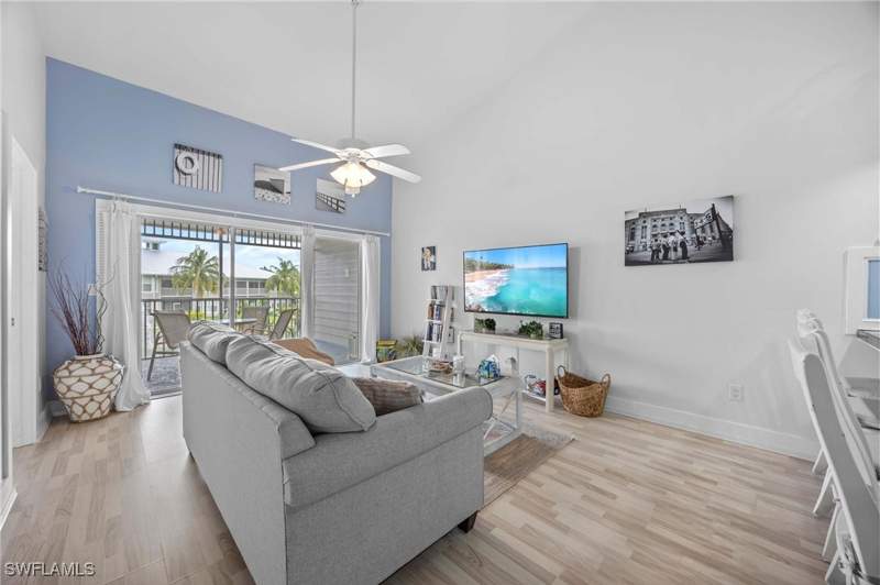 2 bedroom Condominium at 7980 Mahogany Run Ln 123, Greenlinks, Naples — photo 4
