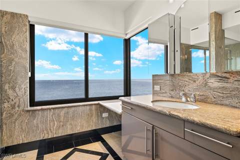 625 La Peninsula Blvd 625, Naples FL - photo 19 of 35