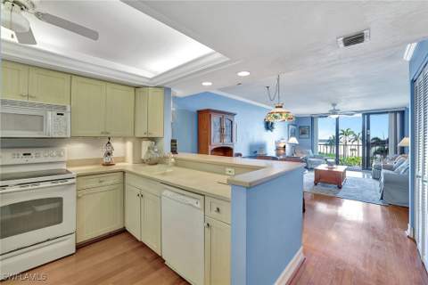 320 Seaview Ct 2-305, Marco Island FL - photo 14 of 40