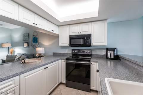40 Seagate Dr 202A, Naples FL - photo 19 of 49