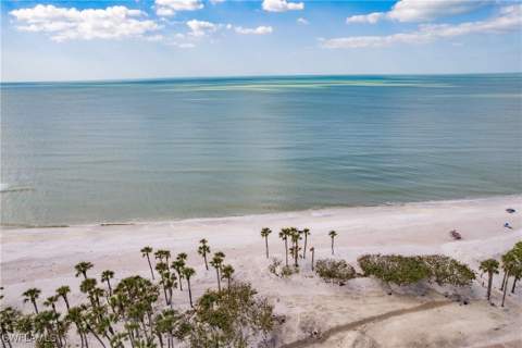 40 Seagate Dr 202A, Naples FL - photo 6 of 49