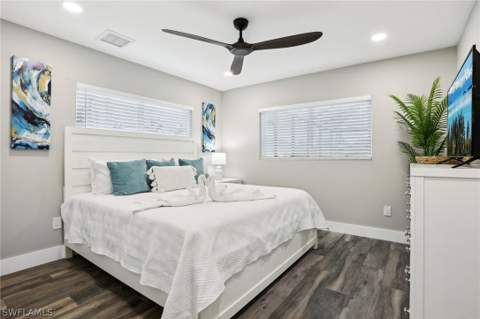 267 Flamingo St, Fort Myers Beach FL - photo 17 of 50