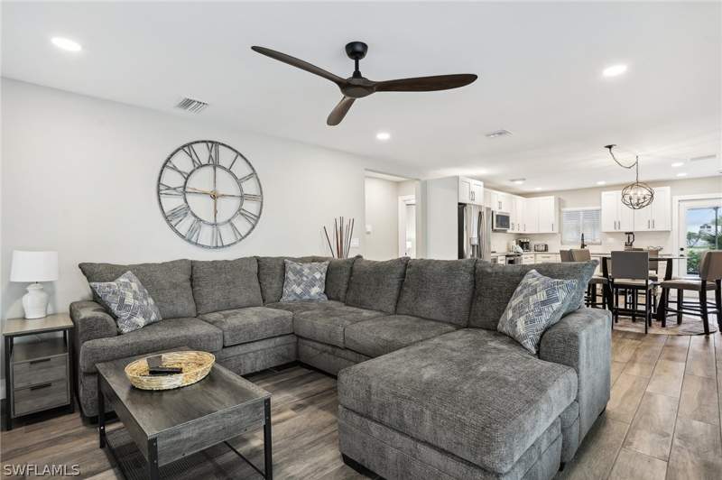 3 bedroom SingleFamilyResidence at 267 Flamingo St, Flamingo Park, Fort Myers Beach — photo 4