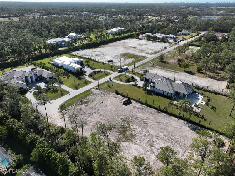 4 bedroom SingleFamilyResidence at 3037 Ravenna Ave, Silver Oak Naples, Naples — photo 3