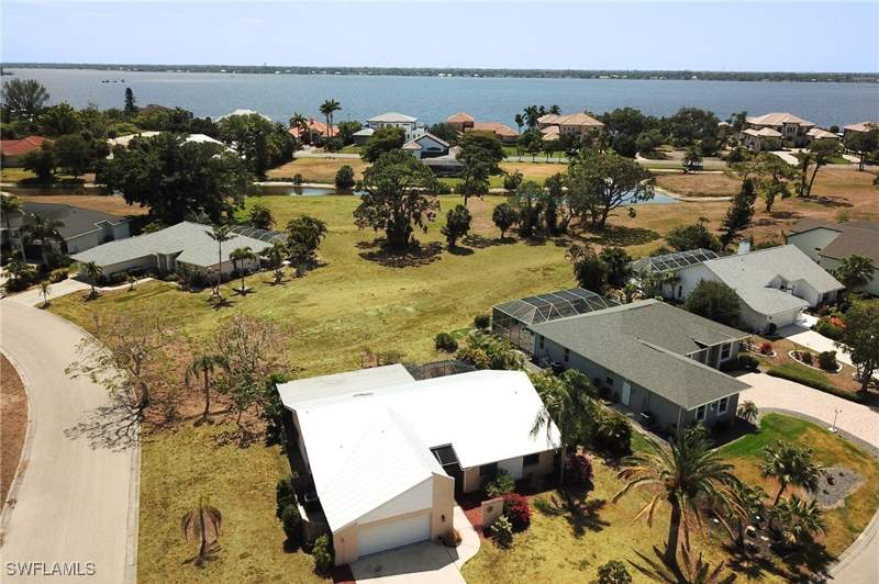 3 bedroom SingleFamilyResidence at 15188 Sam Snead Ln, Riverbend, North Fort Myers — photo 2