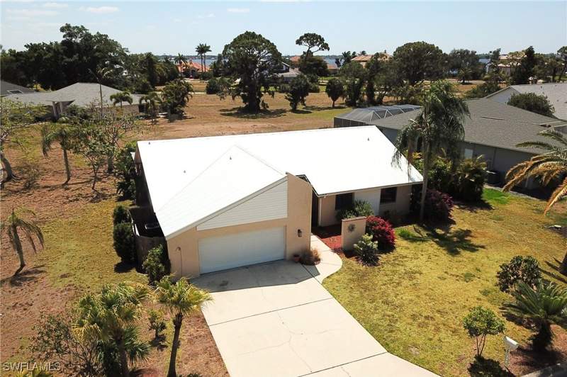 3 bedroom SingleFamilyResidence at 15188 Sam Snead Ln, Riverbend, North Fort Myers — photo 3
