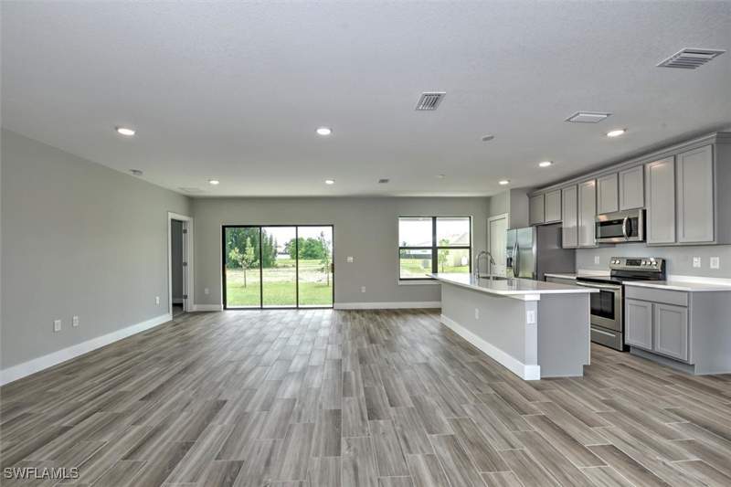 3 bedroom SingleFamilyResidence at 4116 NW 22nd Ter, Cape Coral, Cape Coral — photo 5