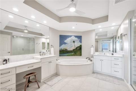 455 Cove Tower Dr 903, Naples FL - photo 16 of 37