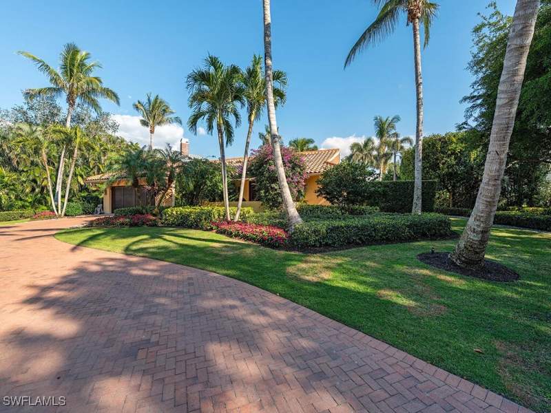 3 bedroom SingleFamilyResidence at 1825 Gordon Dr E, Aqualane Shores, Naples — photo 2