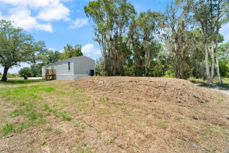 3 bedroom ManufacturedHome at 5535 S Sr-29, Labelle Ranchettes, Labelle — photo 4