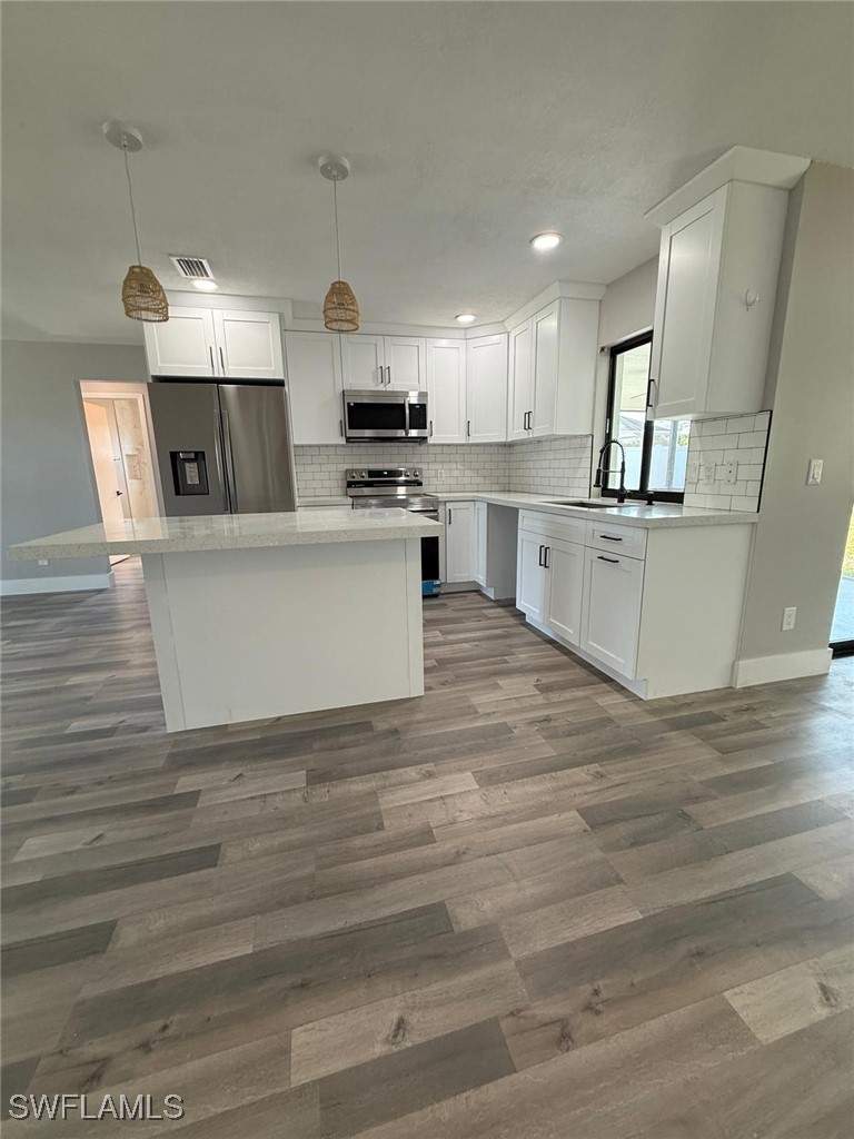 3 bedroom SingleFamilyResidence at 1219 SE 25th Ter, Cape Coral, Cape Coral — photo 2
