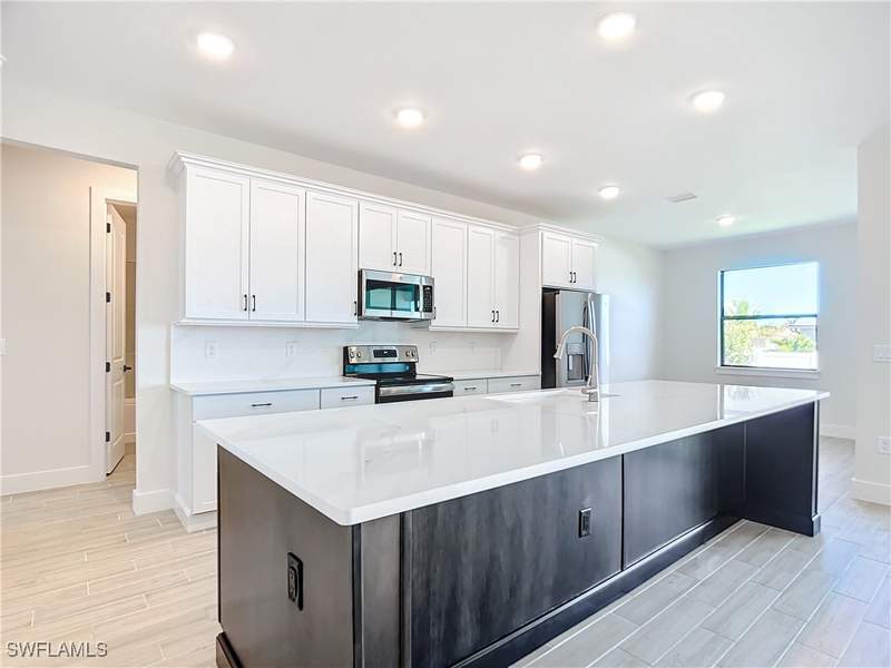 3 bedroom SingleFamilyResidence at 4310 NW 22nd St, Cape Coral, Cape Coral — photo 5