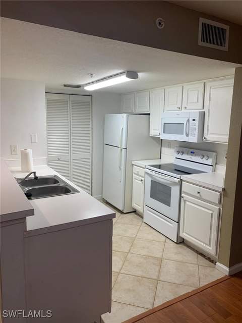 4149 Residence Dr 801, Fort Myers FL - photo 6 of 16