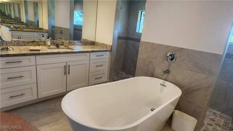 702 NW 30th Pl, Cape Coral FL - photo 18 of 30