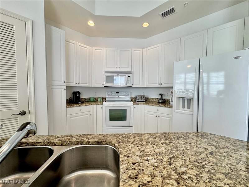 2 bedroom Condominium at 3921 Kens Way 2302, Bonita Village, Bonita Springs — photo 5