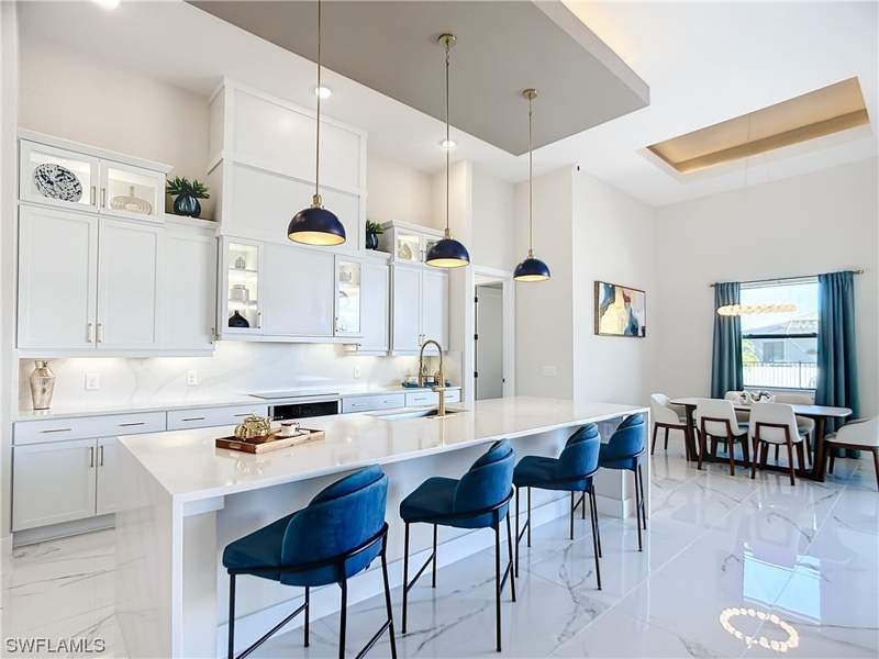4 bedroom SingleFamilyResidence at 2527 Gleason Pkwy, Cape Coral, Cape Coral — photo 5