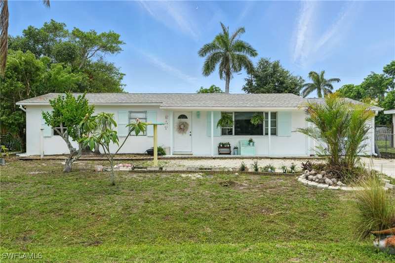 2 bedroom SingleFamilyResidence at 4011 Coconut Cir S, Coconut Grove, Naples — photo 1