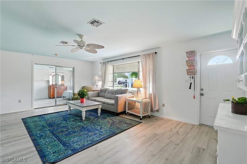 2 bedroom SingleFamilyResidence at 4011 Coconut Cir S, Coconut Grove, Naples — photo 4