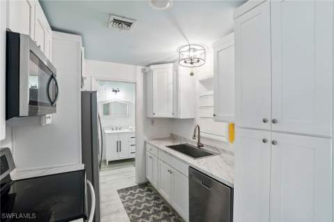 4011 Coconut Cir S, Naples FL - photo 7 of 31