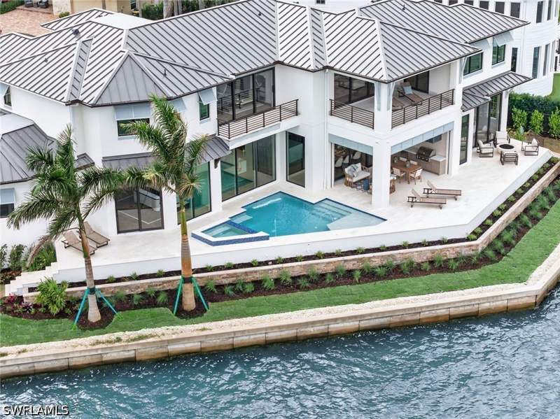 5 bedroom SingleFamilyResidence at 983 Sundrop Ct, Marco Island, Marco Island — photo 4