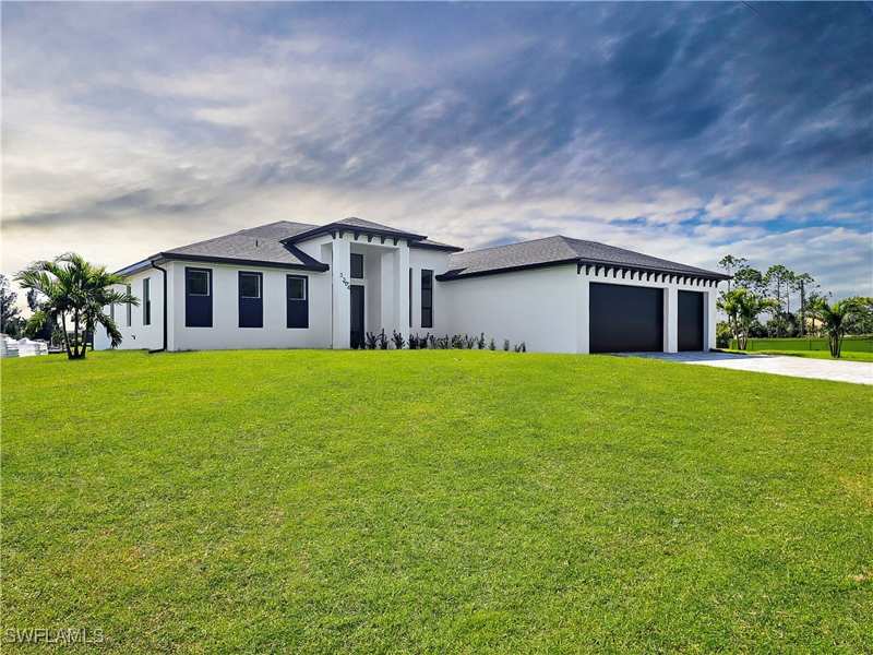 4 bedroom SingleFamilyResidence at 3304 Kismet Pky W, Cape Coral, Cape Coral — photo 1