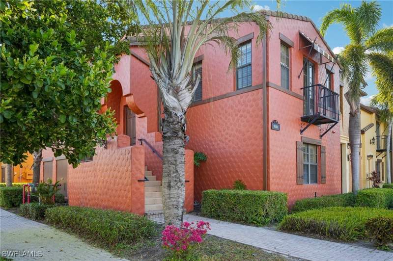 3 bedroom Townhouse at 9108 Capistrano St S 7401, Ole, Naples — photo 3