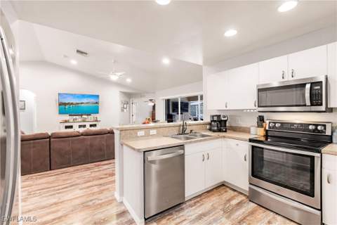 324 Parkdale Blvd, Lehigh Acres FL - photo 11 of 42
