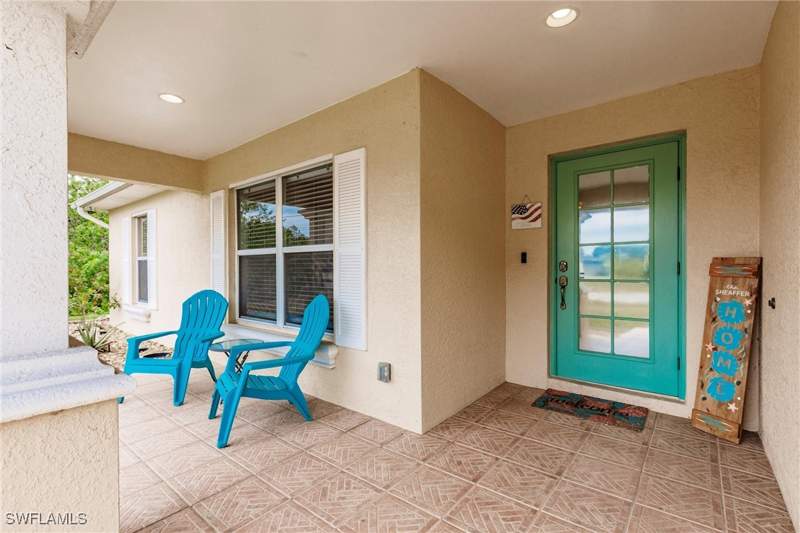 3 bedroom SingleFamilyResidence at 324 Parkdale Blvd, Mirror Lakes, Lehigh Acres — photo 2