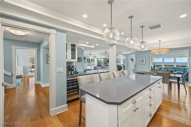4 bedroom Attached at 411 Bella Vista Way E, Colony Beach Estates, Sanibel — photo 5