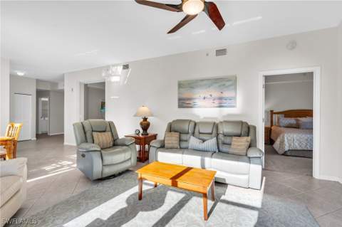 3970 Loblolly Bay Dr 5-108, Naples FL - photo 7 of 42