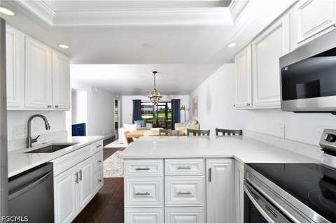 12521 Kelly Sands Way 29, Fort Myers FL - photo 12 of 48