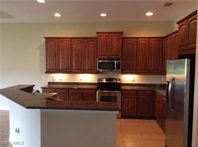 4 bedroom SingleFamilyResidence at 291 Saddlebrook Ln, Horse Creek Estates, Naples — photo 3