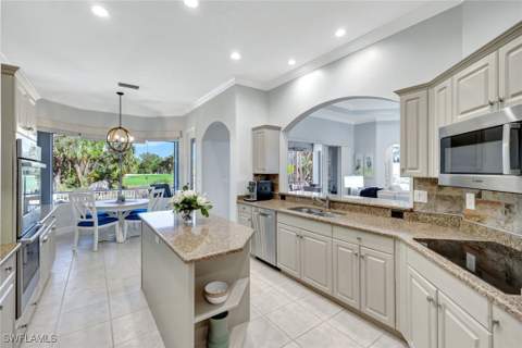 2450 Wulfert Rd, Sanibel FL - photo 21 of 45