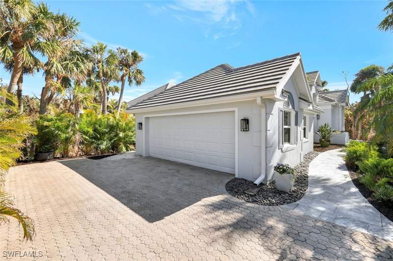 4 bedroom SingleFamilyResidence at 2450 Wulfert Rd, Sanctuary At Wulfert, Sanibel — photo 4