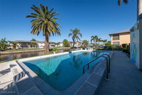 843 SE 46th Ln 1, Cape Coral FL - photo 10 of 43