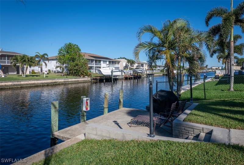 2 bedroom Condominium at 843 SE 46th Ln 1, Pine Breeze, Cape Coral — photo 5
