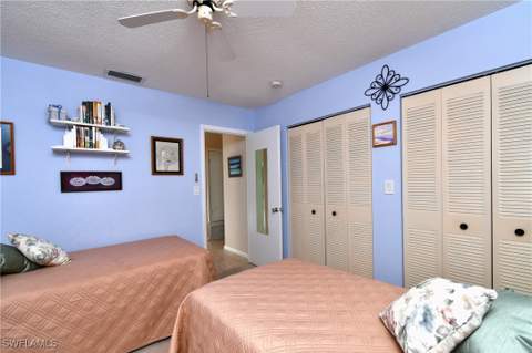 8 Park Lane Cir, Lehigh Acres FL - photo 16 of 47