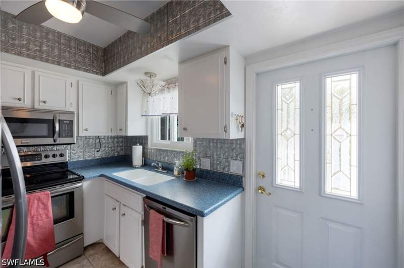 2 bedroom Condominium at 492 Bristle Cone Ln 47, Ironwood, Naples — photo 3